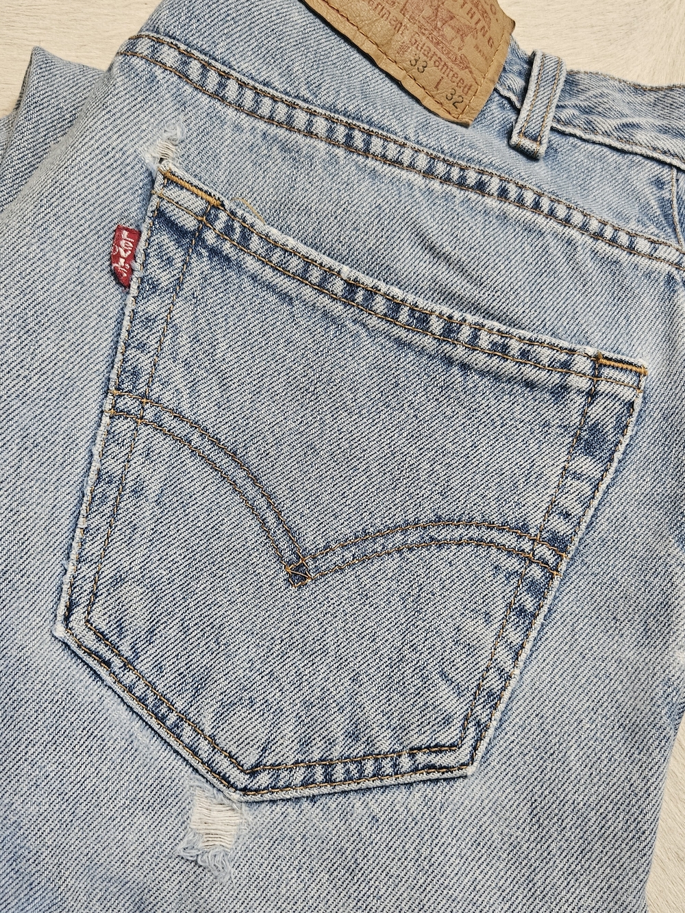 Vintage 1990s Levi's 560 Jeans Destroyed Distressed Denim Men's Unisex 32x32